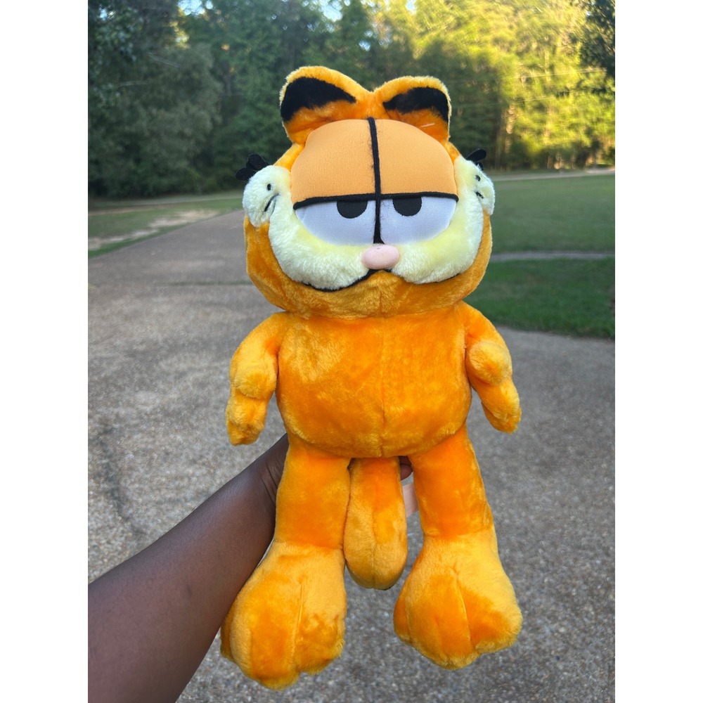 Play By Play Garfield Plush Vtg Garfield The Cat By PAWS Tabby Toy 
Kidcore